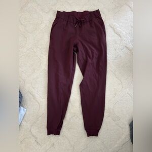 Women’s lululemon joggers